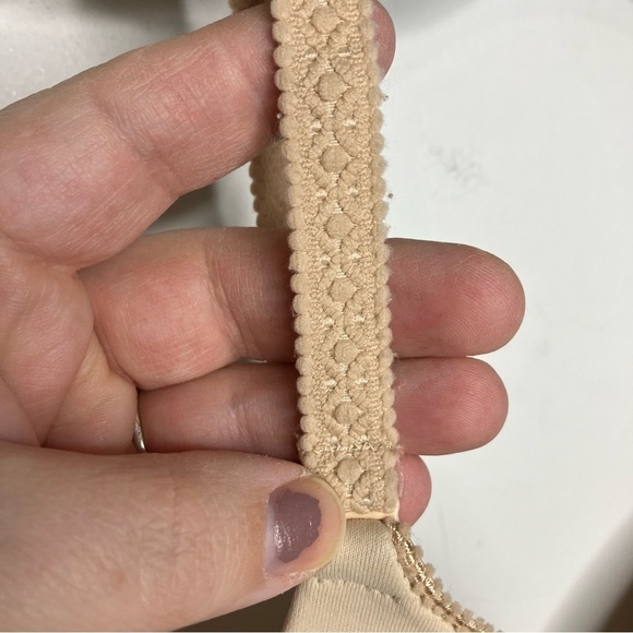 Warner’s tan wireless bra size 38B - Picture 3 of 6